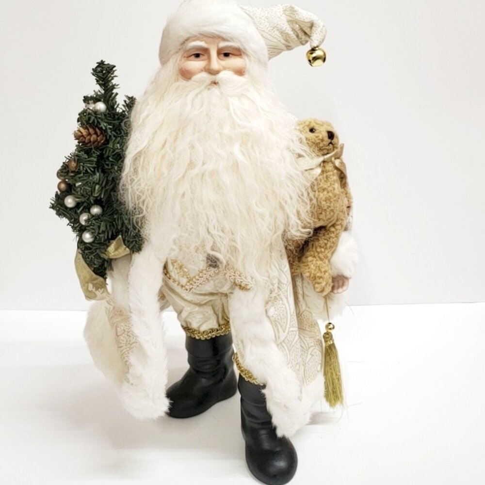 Elegant White Ivory Santa Claus (New without tag)